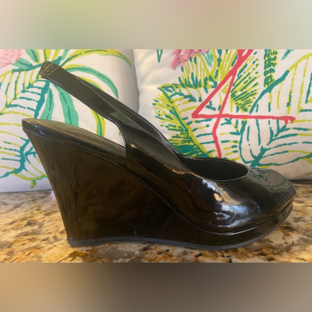 Dexflex by Dexter Patent Slingback Peep Toe Platform Wedge Sz 6.5